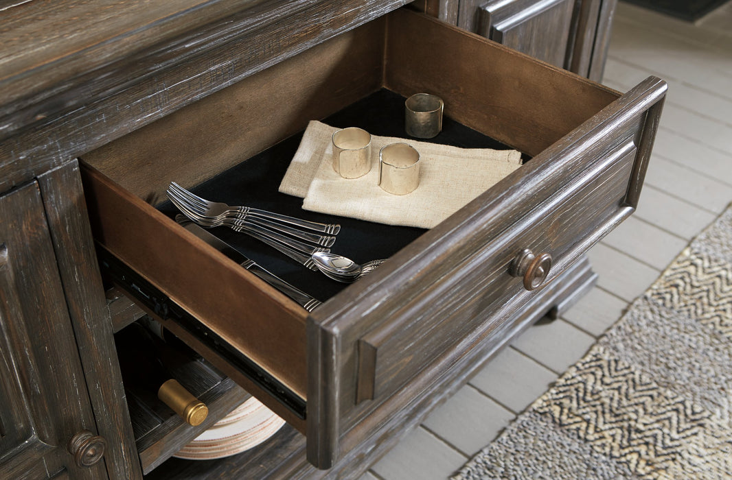 Wyndahl 8-Piece Dining Package