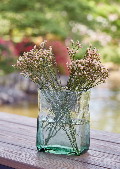 Taylow Vase image